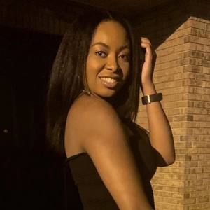 Meet your Posher, Alexis